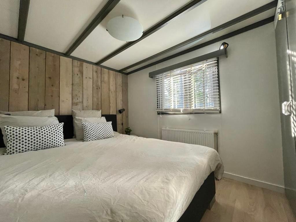 Uniek Chalet Op De Veluwe, In Bosrijke Omgeving. Putten Dış mekan fotoğraf