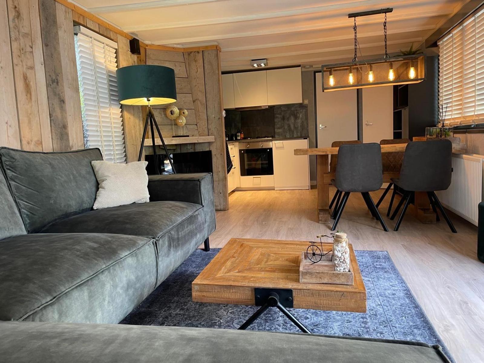 Uniek Chalet Op De Veluwe, In Bosrijke Omgeving. Putten Dış mekan fotoğraf